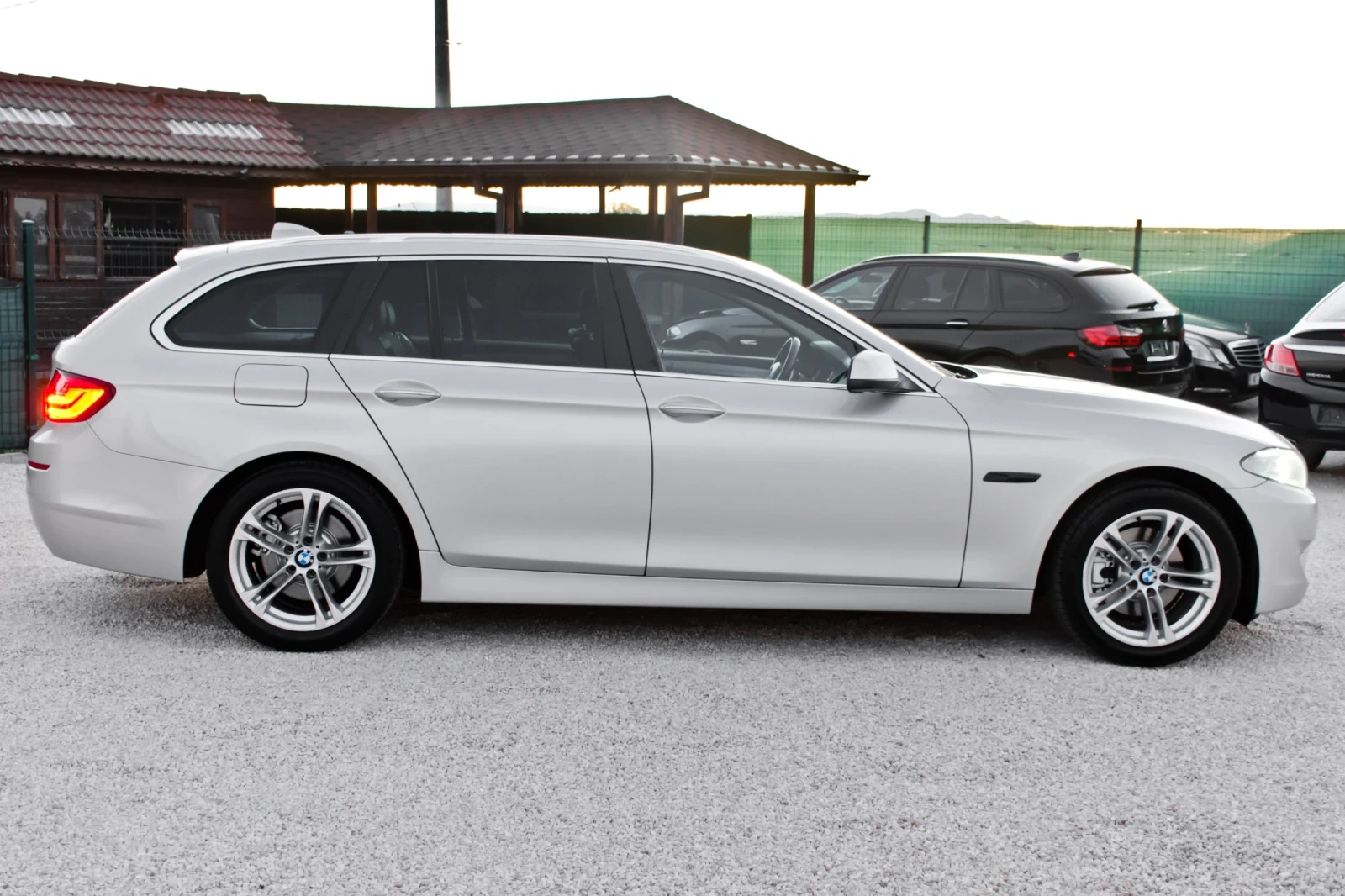 BMW 520 184ks FULL, снимка 5 - Автомобили и джипове - 54061306