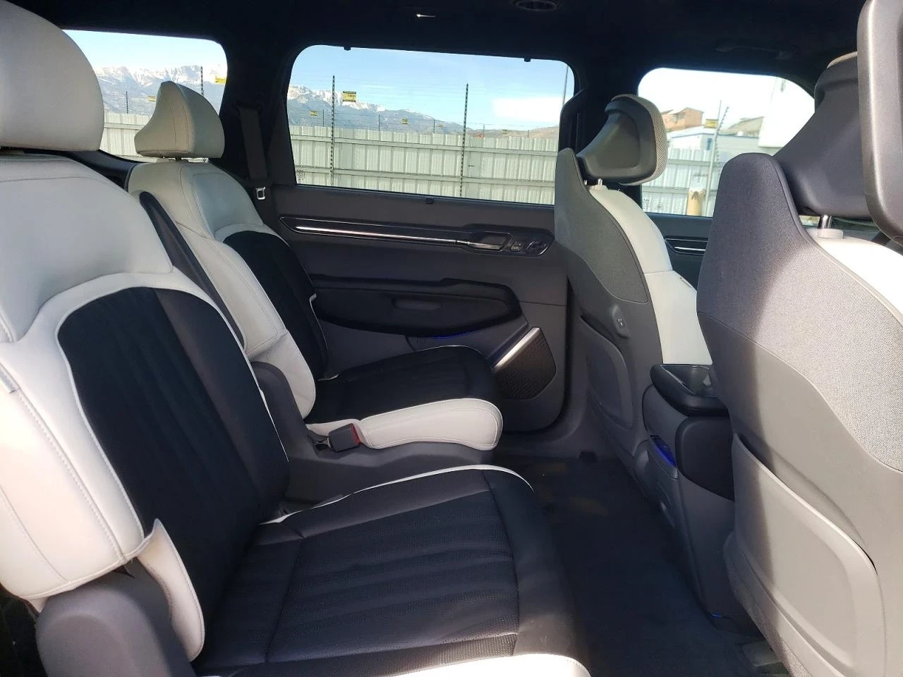 Kia EV9 GT LINE, снимка 10 - Автомобили и джипове - 54098591