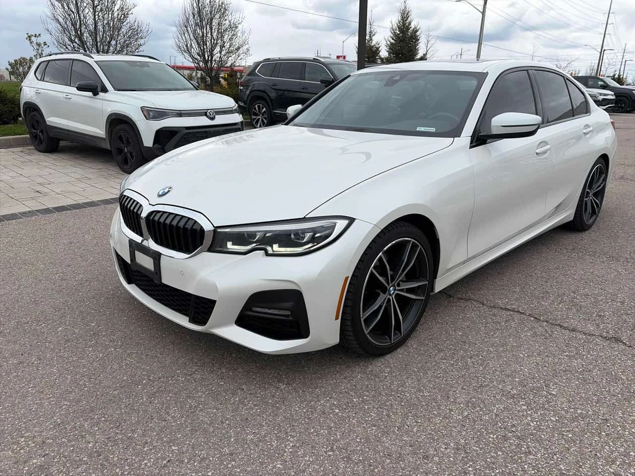 BMW 330 * FULL M PACK* ПРЕДСТАВИТЕЛСТВО НА VOLKSWAGEN* 