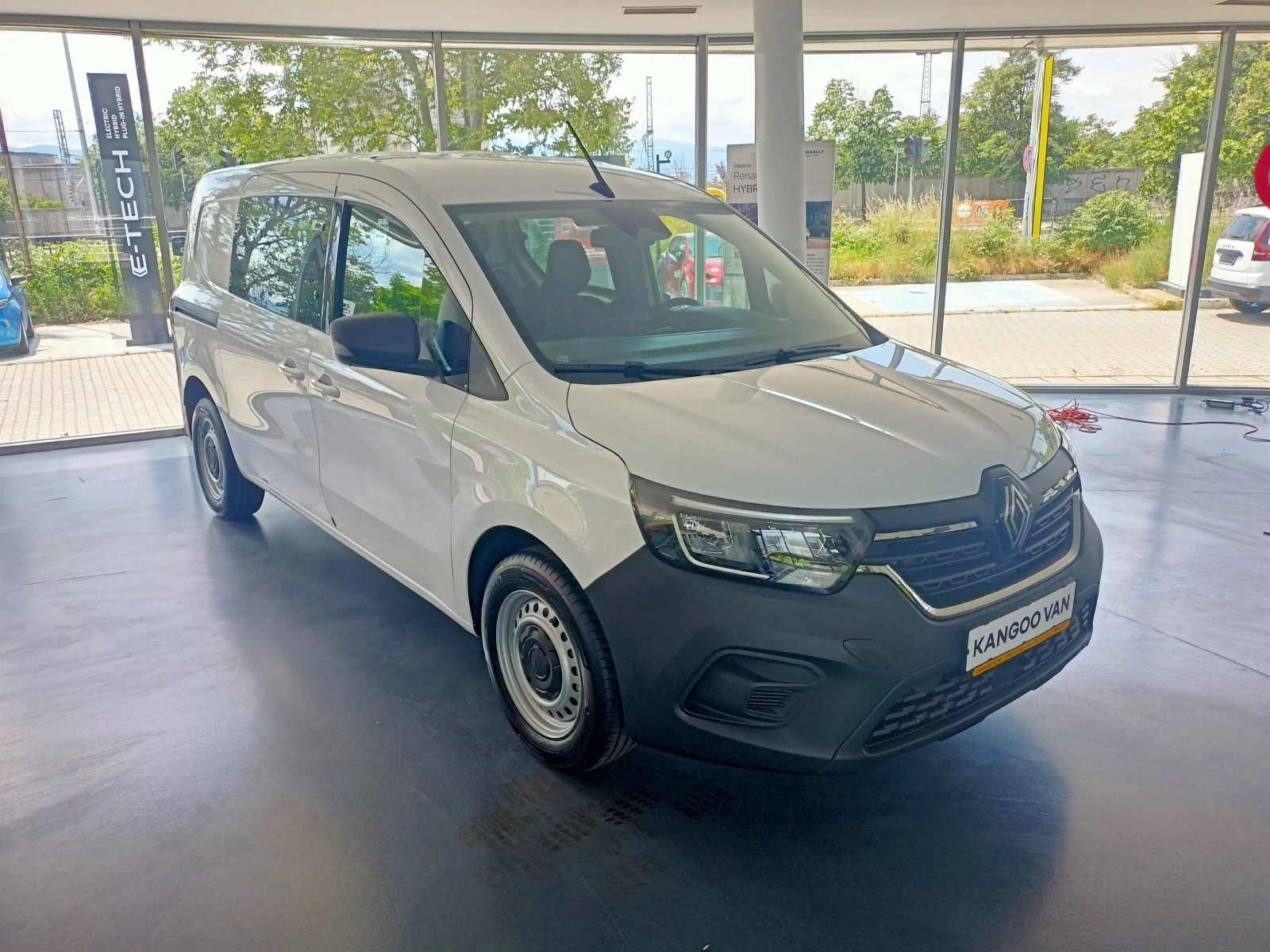 Renault Kangoo 2999Евро за получаване, 1.5DCi 4+ 1м, снимка 2 - Автомобили и джипове - 54621055