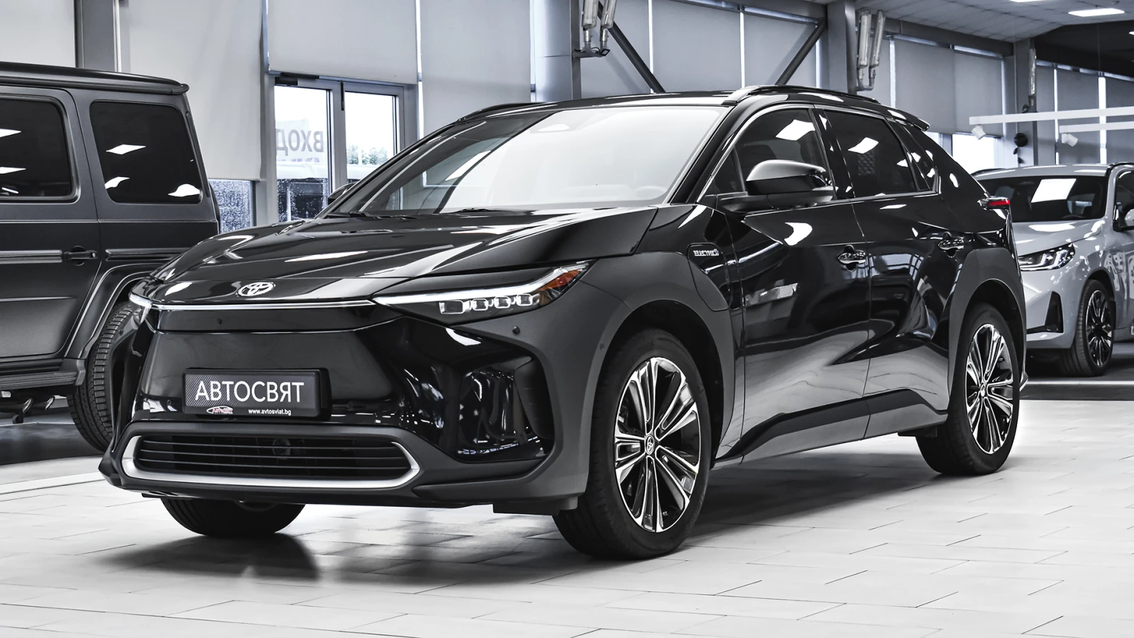 Toyota bZ4X Executive 71.4 kWh BEV, снимка 4 - Автомобили и джипове - 54645275