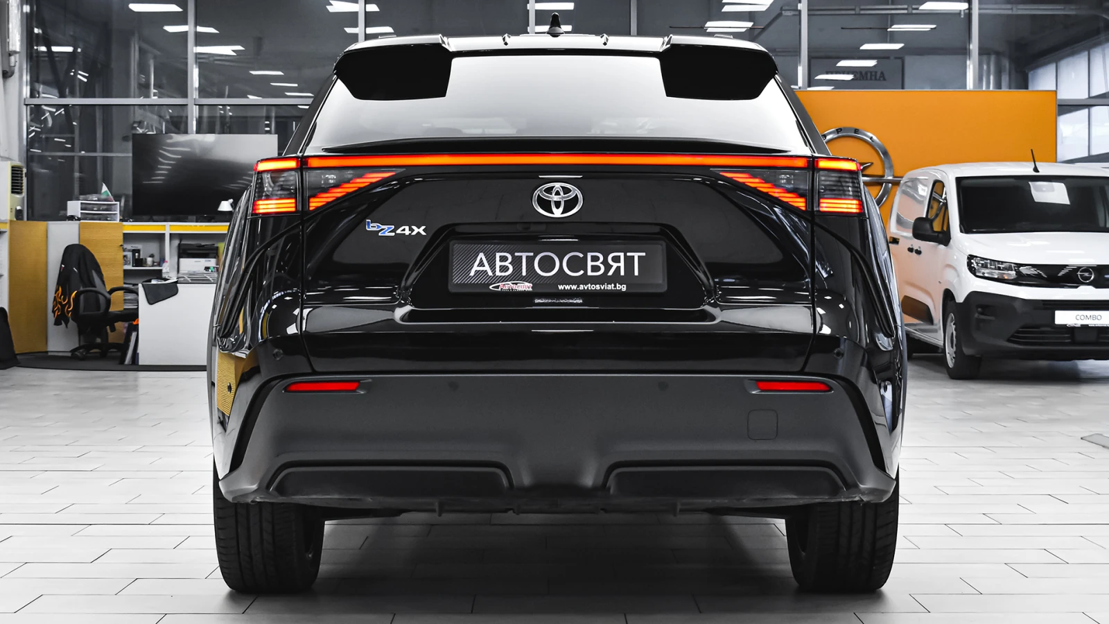 Toyota bZ4X Executive 71.4 kWh BEV, снимка 3 - Автомобили и джипове - 54645275