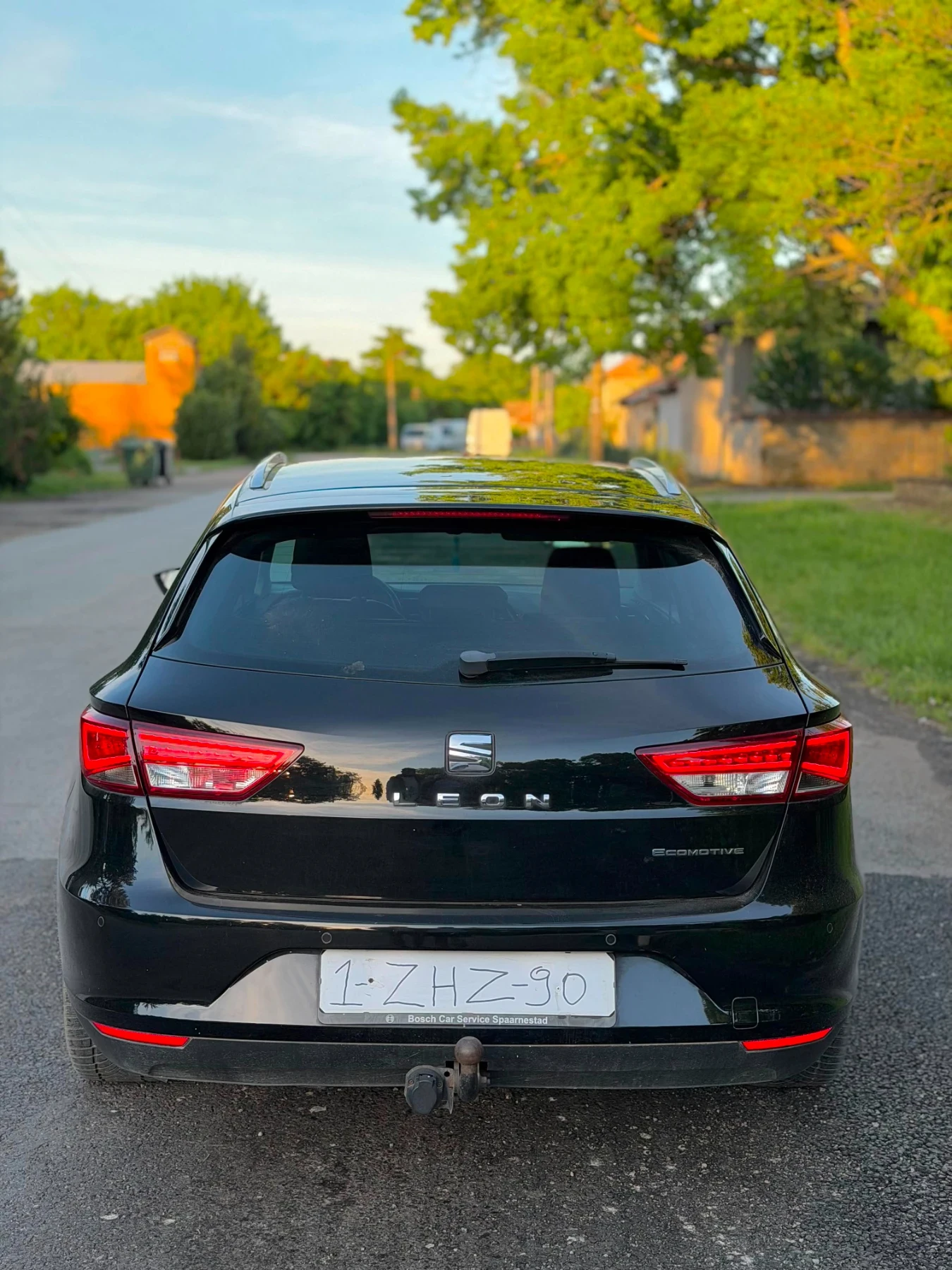 Seat Leon 1.6TDI, снимка 8 - Автомобили и джипове - 54721930