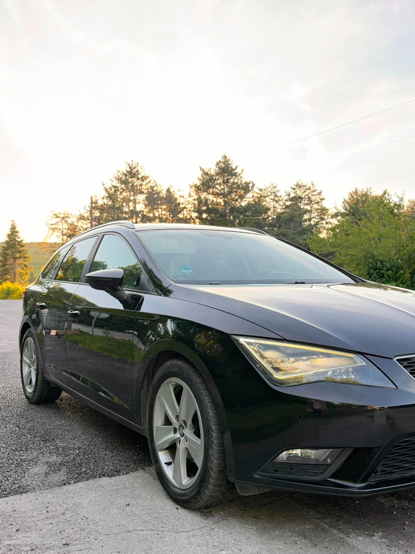 Seat Leon 1.6TDI, снимка 5 - Автомобили и джипове - 54721930