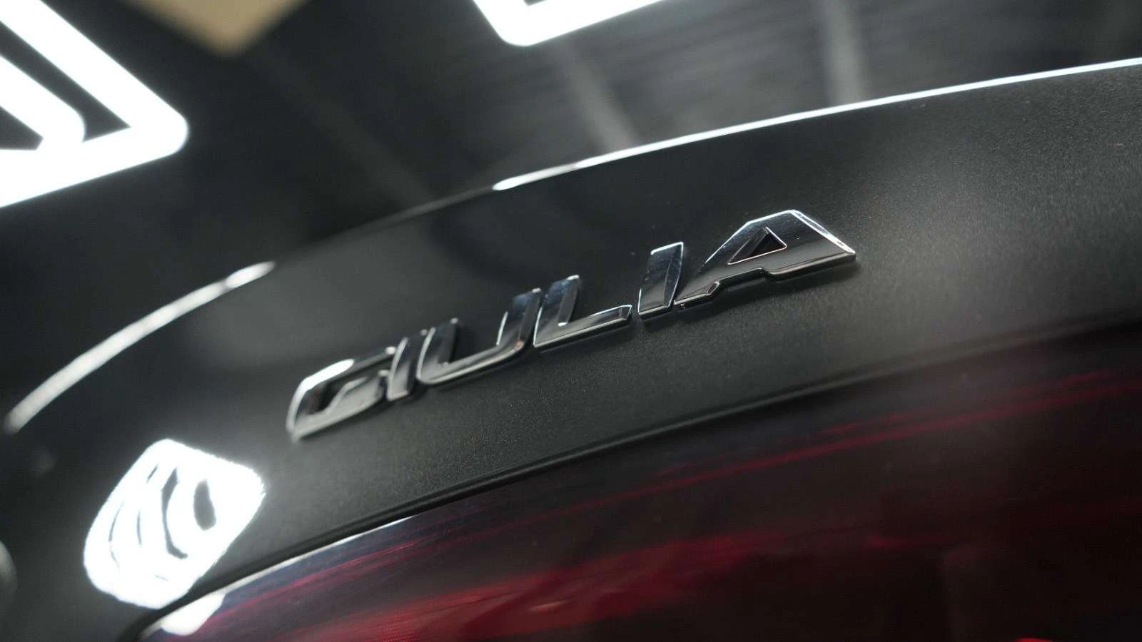 Alfa Romeo Giulia CARFAX / ПАНО / ЦЕНА ДО БГ, снимка 12 - Автомобили и джипове - 54875372