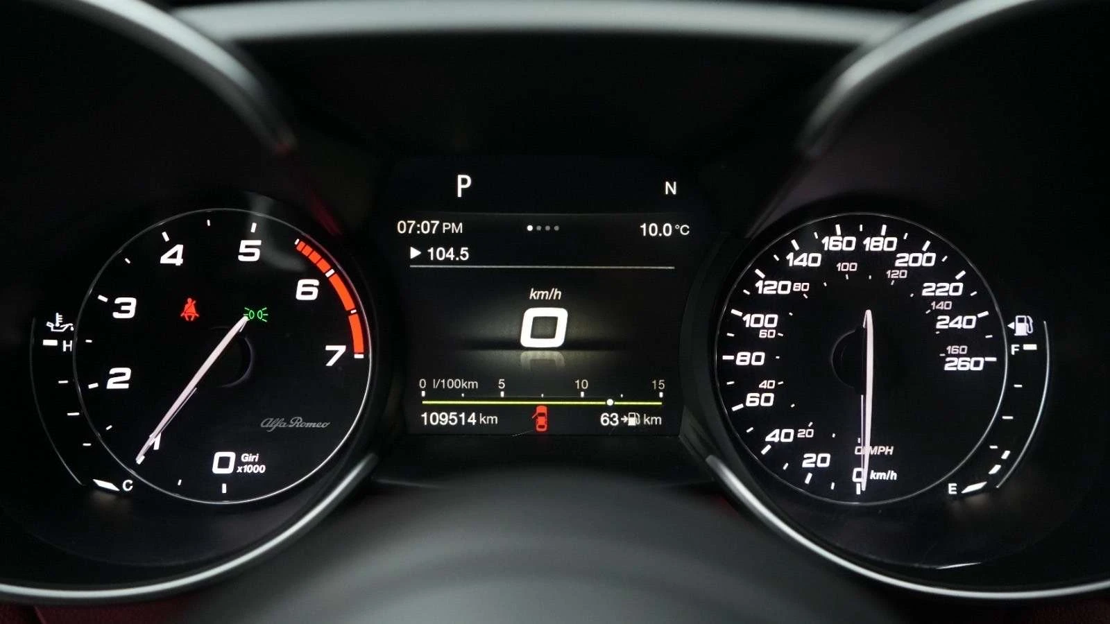 Alfa Romeo Giulia CARFAX / ПАНО / ЦЕНА ДО БГ, снимка 17 - Автомобили и джипове - 54875372