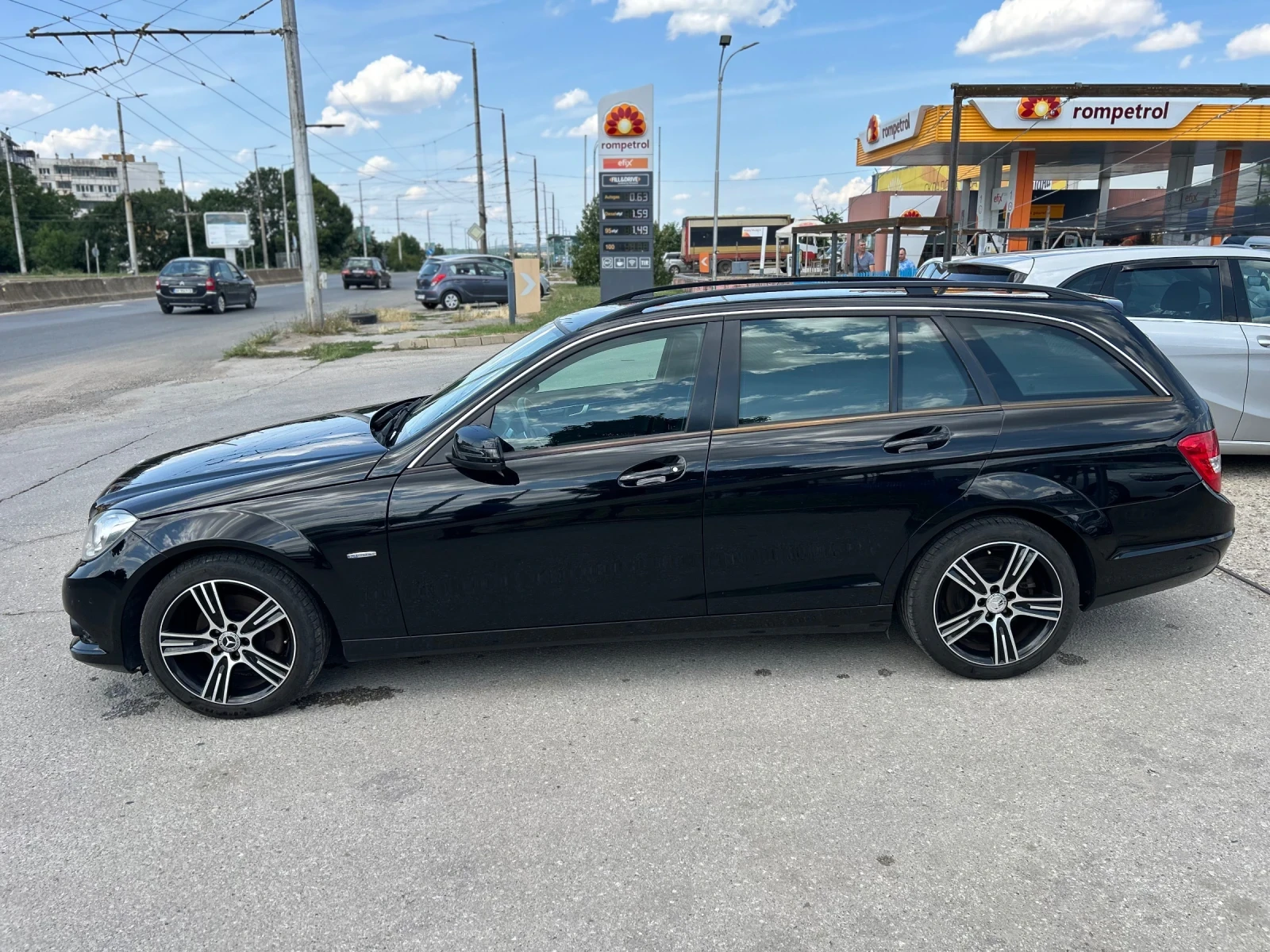 Mercedes-Benz C 220 CDI, снимка 8 - Автомобили и джипове - 55315417