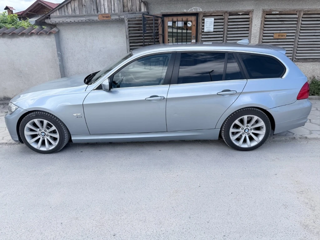 BMW 330 d xDrive, снимка 6 - Автомобили и джипове - 55413356