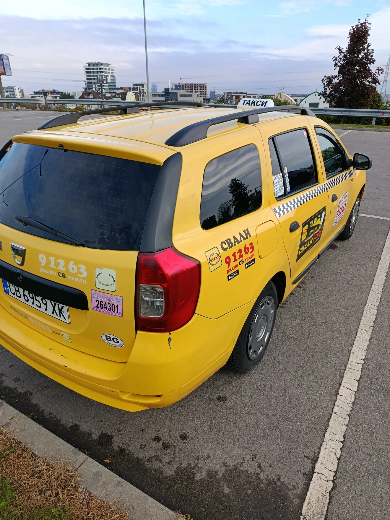 Dacia Logan, снимка 5 - Автомобили и джипове - 56460073