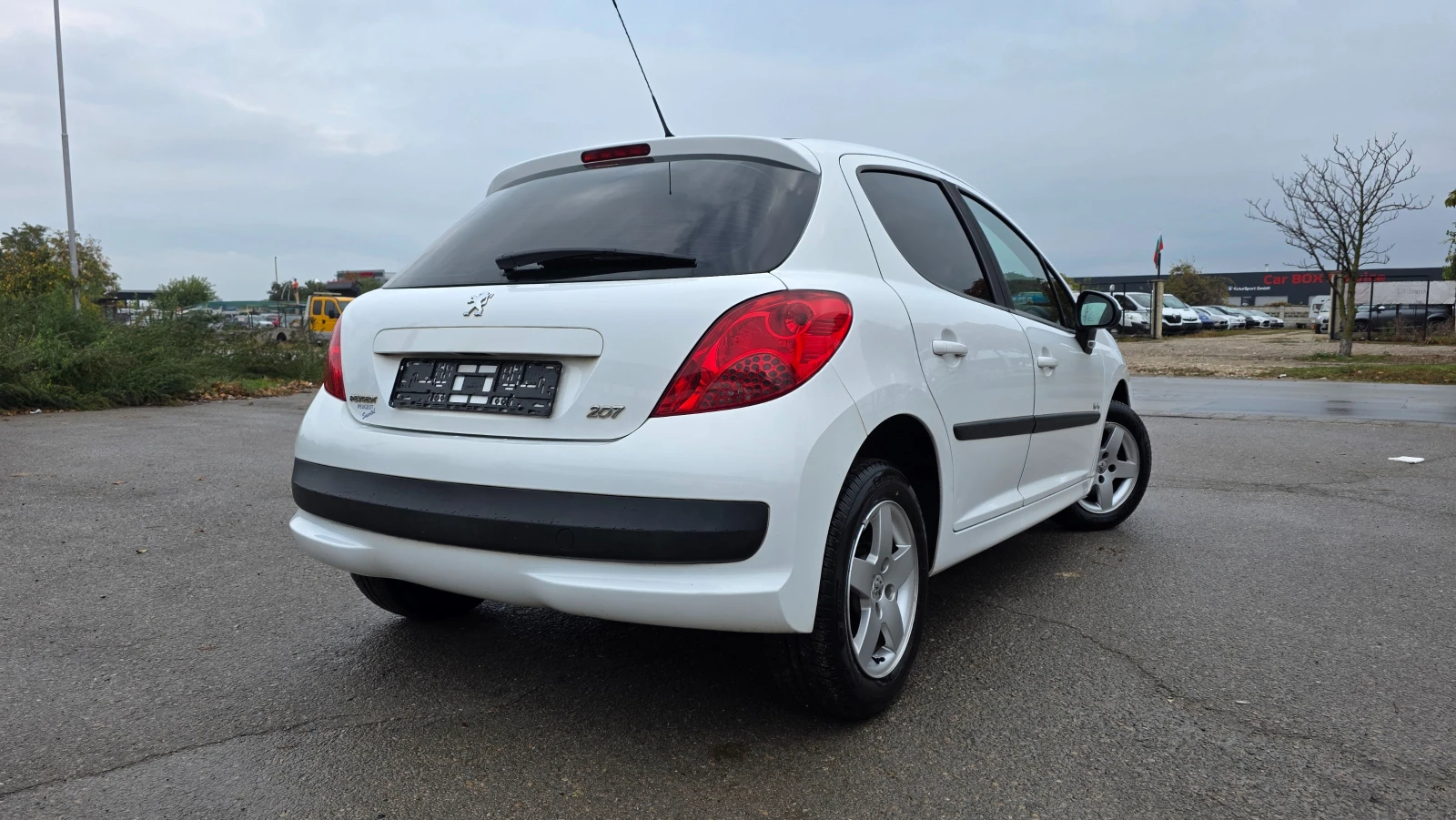 Peugeot 207 КАТО НОВА, снимка 5 - Автомобили и джипове - 56662489