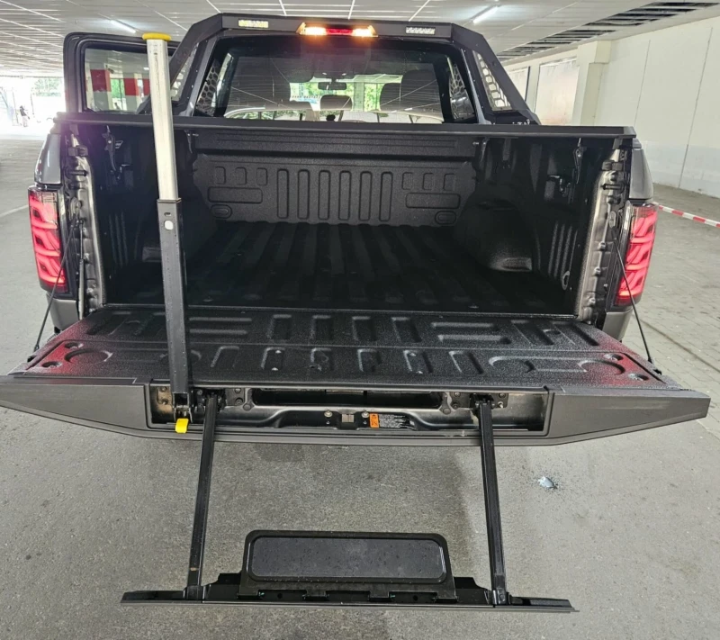 Ford F150 XLT-AWD-RAPTOR interior, снимка 16 - Автомобили и джипове - 51896353