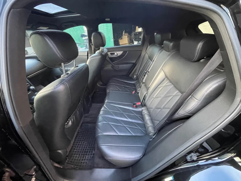 Infiniti QX70 3.0d* Keyless* 360* Memory* , снимка 14 - Автомобили и джипове - 52069336