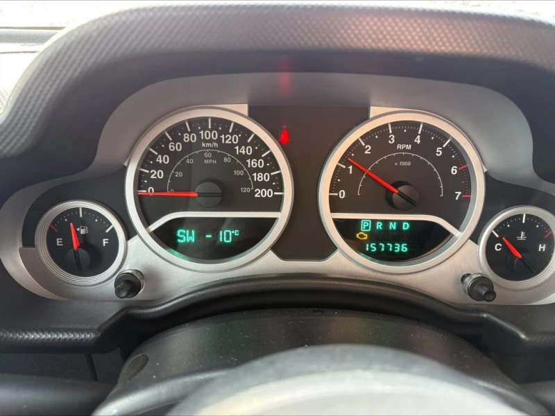 Jeep Wrangler * Sahara * CARFAX * БЕЗ ПЪРВОНАЧАЛНА ВНОСКА, снимка 8 - Автомобили и джипове - 53128637