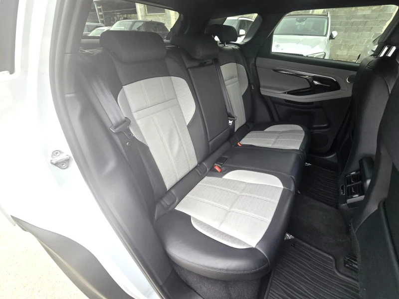 Land Rover Range Rover Evoque Dynamic Hybrid , снимка 14 - Автомобили и джипове - 53136280