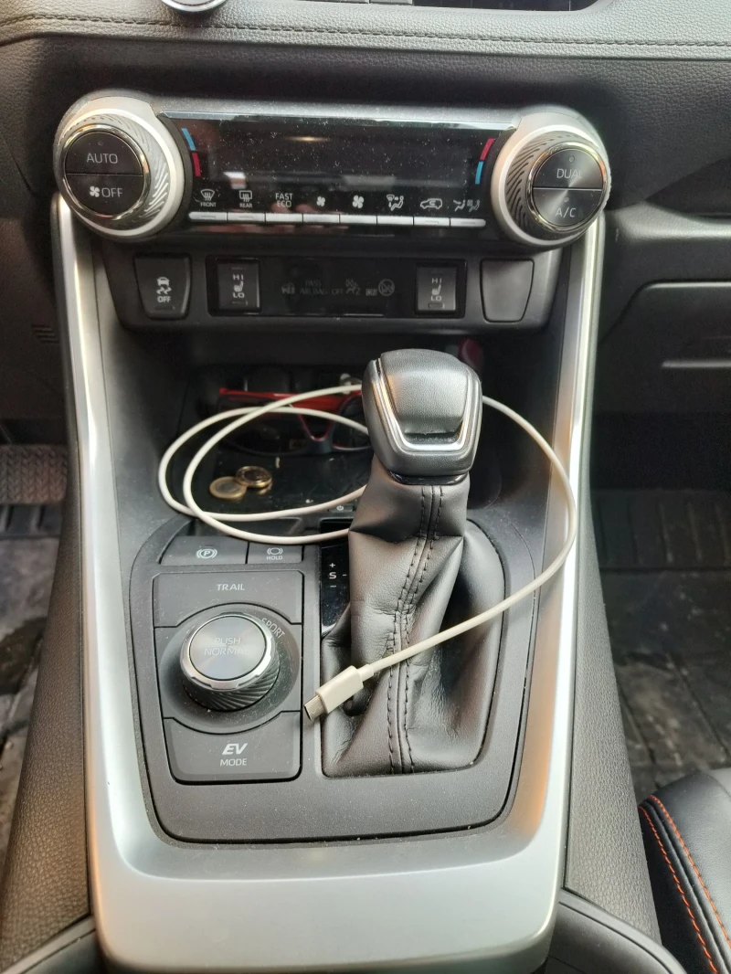 Toyota Rav4 Adventure , снимка 11 - Автомобили и джипове - 53213809