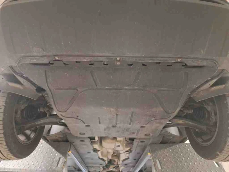 Skoda Karoq 2.0 TDI 4x4 150 hp, снимка 15 - Автомобили и джипове - 53392765