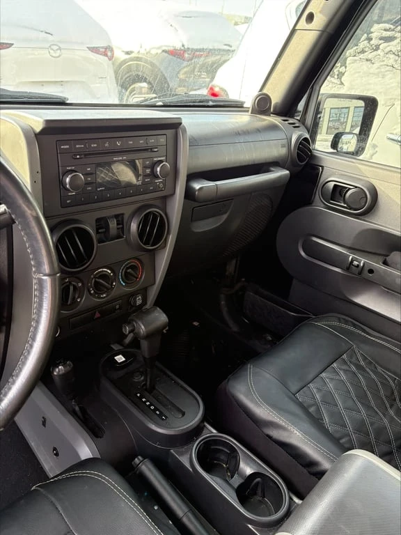 Jeep Wrangler * Sahara * CARFAX * БЕЗ ПЪРВОНАЧАЛНА ВНОСКА - изображение 9