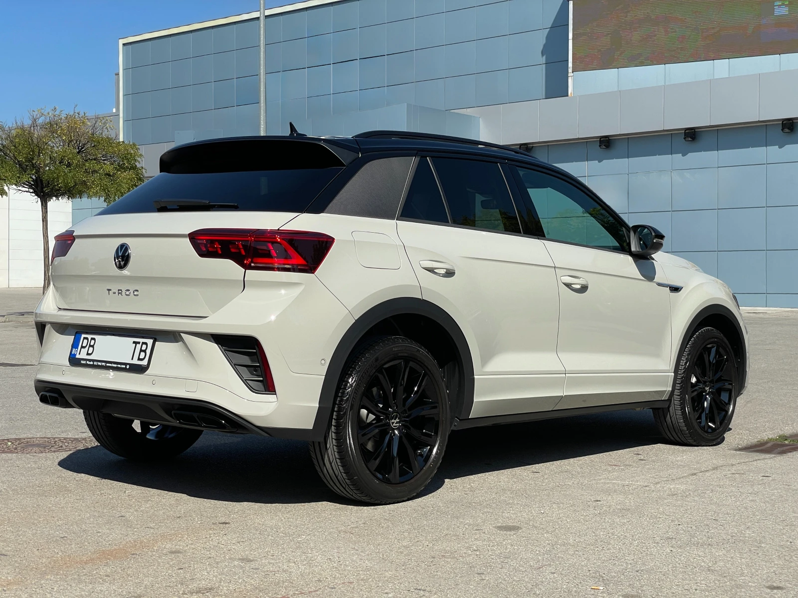 VW T-Roc R-Line DSG 1.5 TSI - изображение 4