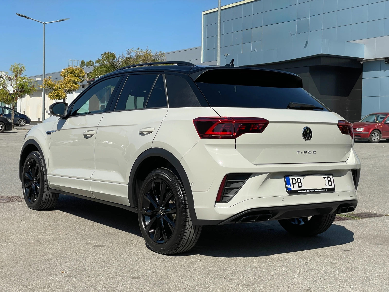 VW T-Roc R-Line DSG 1.5 TSI - изображение 2