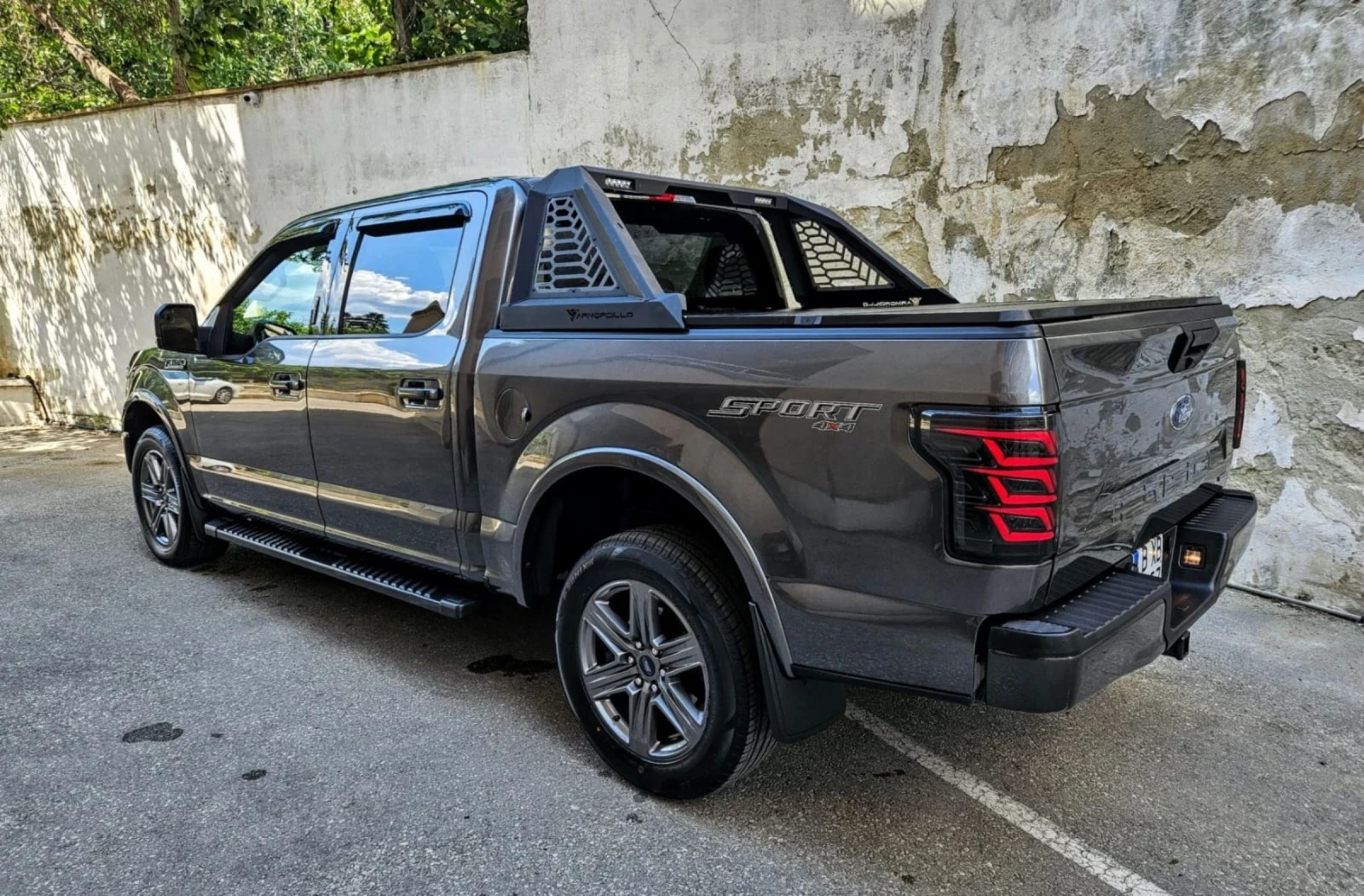 Ford F150 XLT-AWD-RAPTOR interior - изображение 7