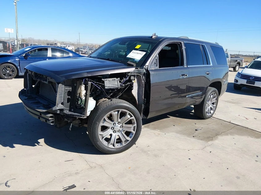 Gmc Yukon 6.2L V-8 DI, VVT, 420HP 4X2 Drive, снимка 2 - Автомобили и джипове - 53830504
