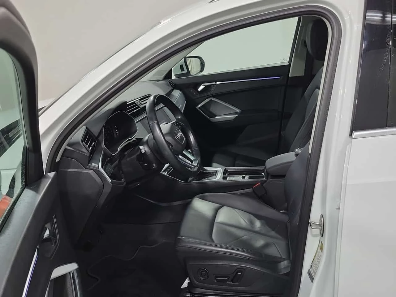 Audi Q3 * Progressiv * ��������� * PANO * �������� | Mobile.bg � ����������� 5