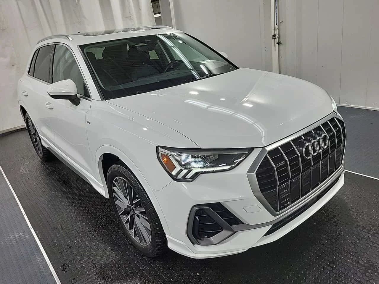 Audi Q3 * Progressiv * ��������� * PANO * �������� | Mobile.bg � ����������� 3