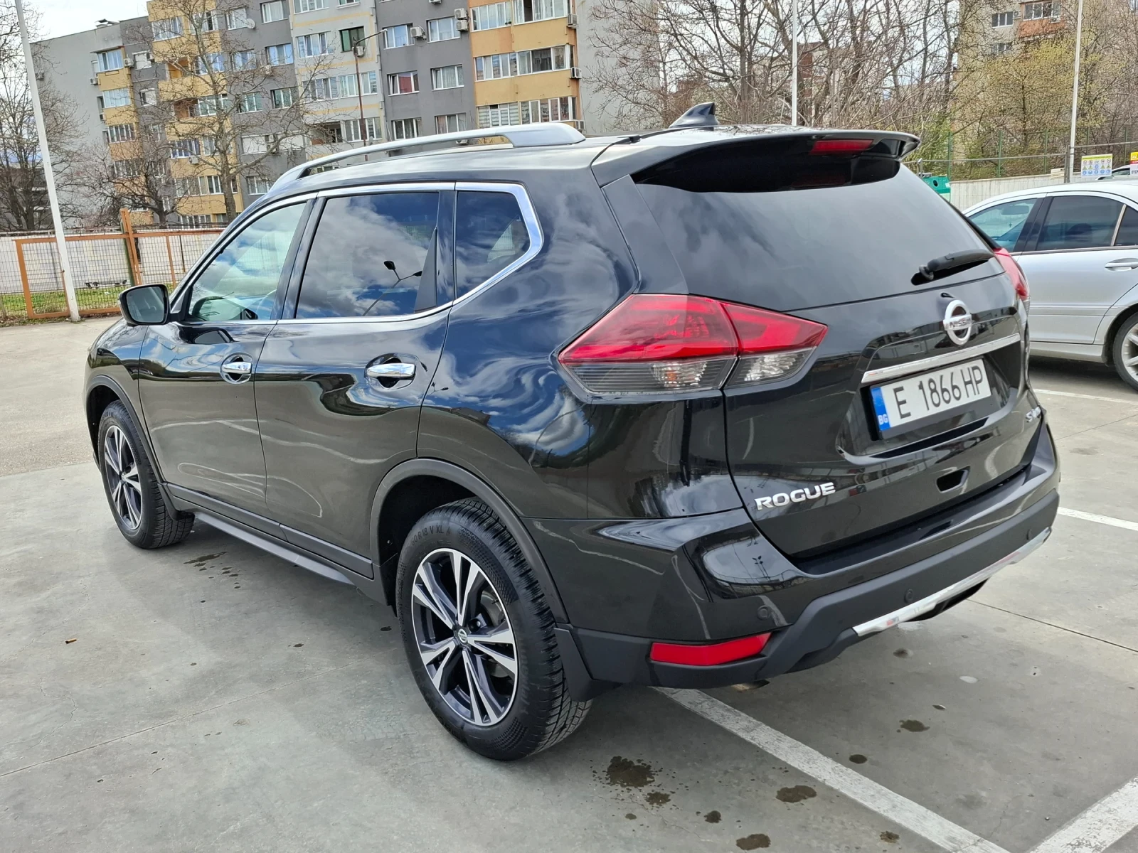 Nissan Rogue, снимка 5 - Автомобили и джипове - 54086916