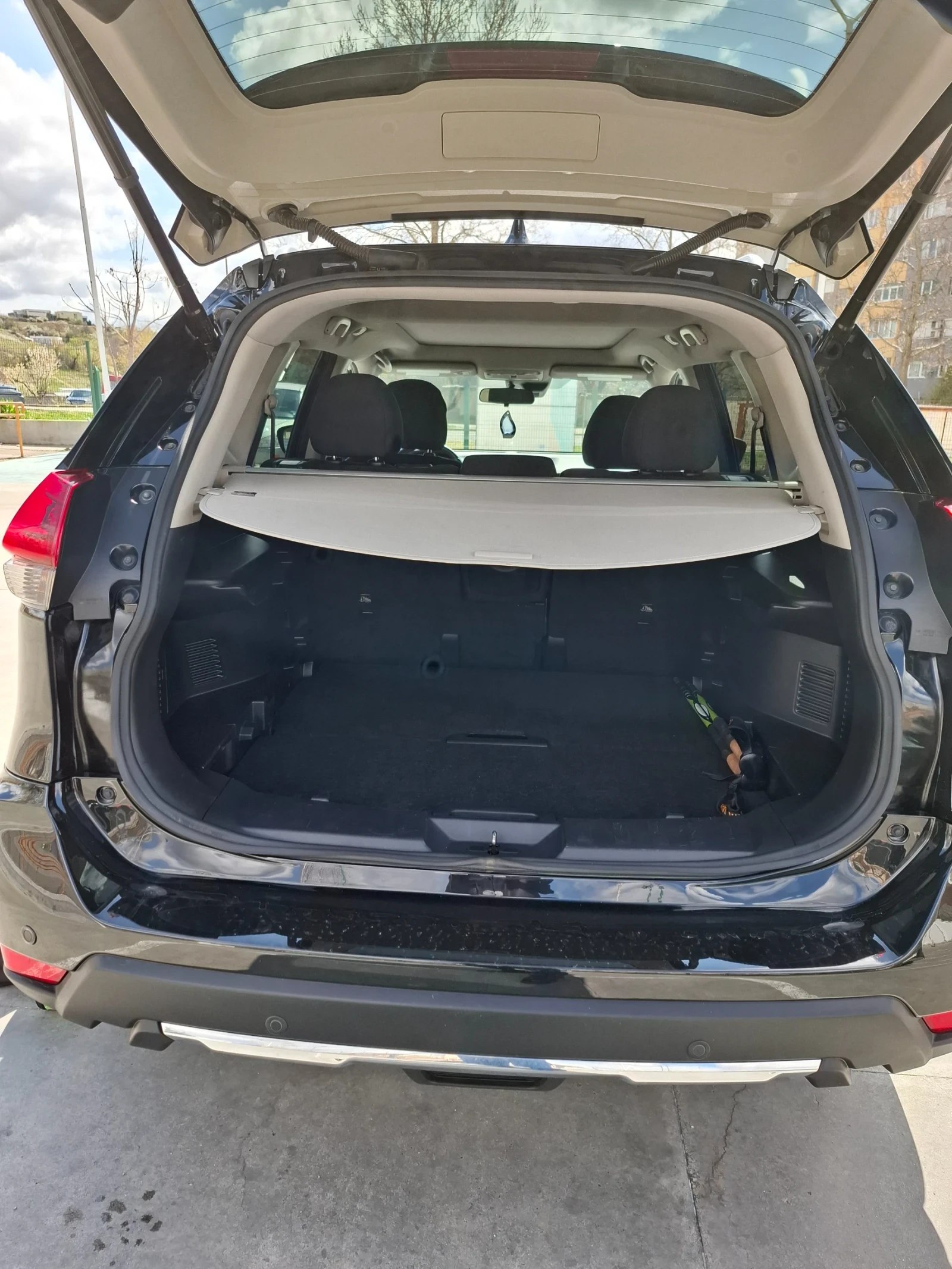 Nissan Rogue, снимка 9 - Автомобили и джипове - 54086916