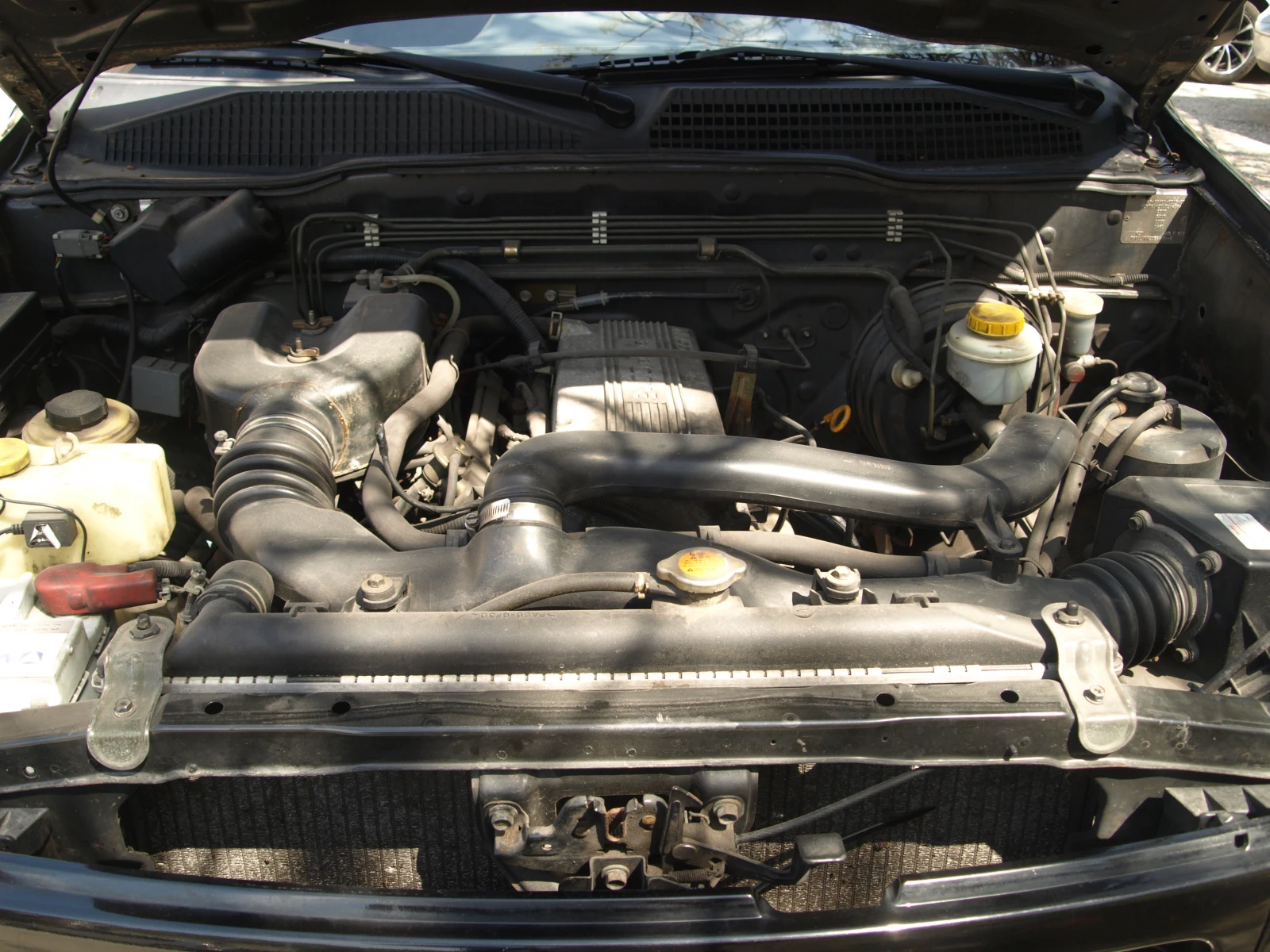 Nissan Terrano 2.4i* 116КС* , снимка 17 - Автомобили и джипове - 54230124