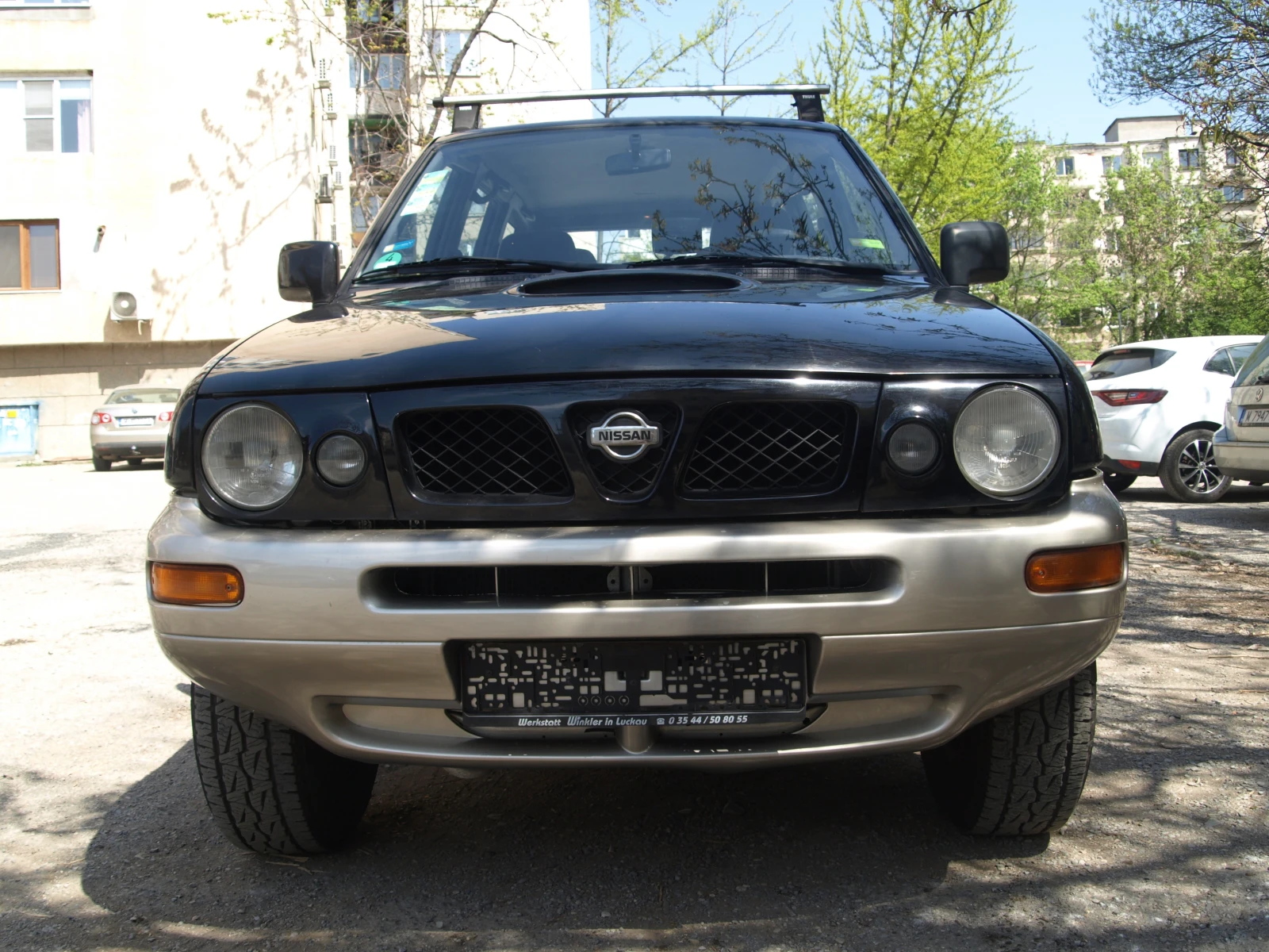 Nissan Terrano 2.4i* 116КС* , снимка 2 - Автомобили и джипове - 54230124