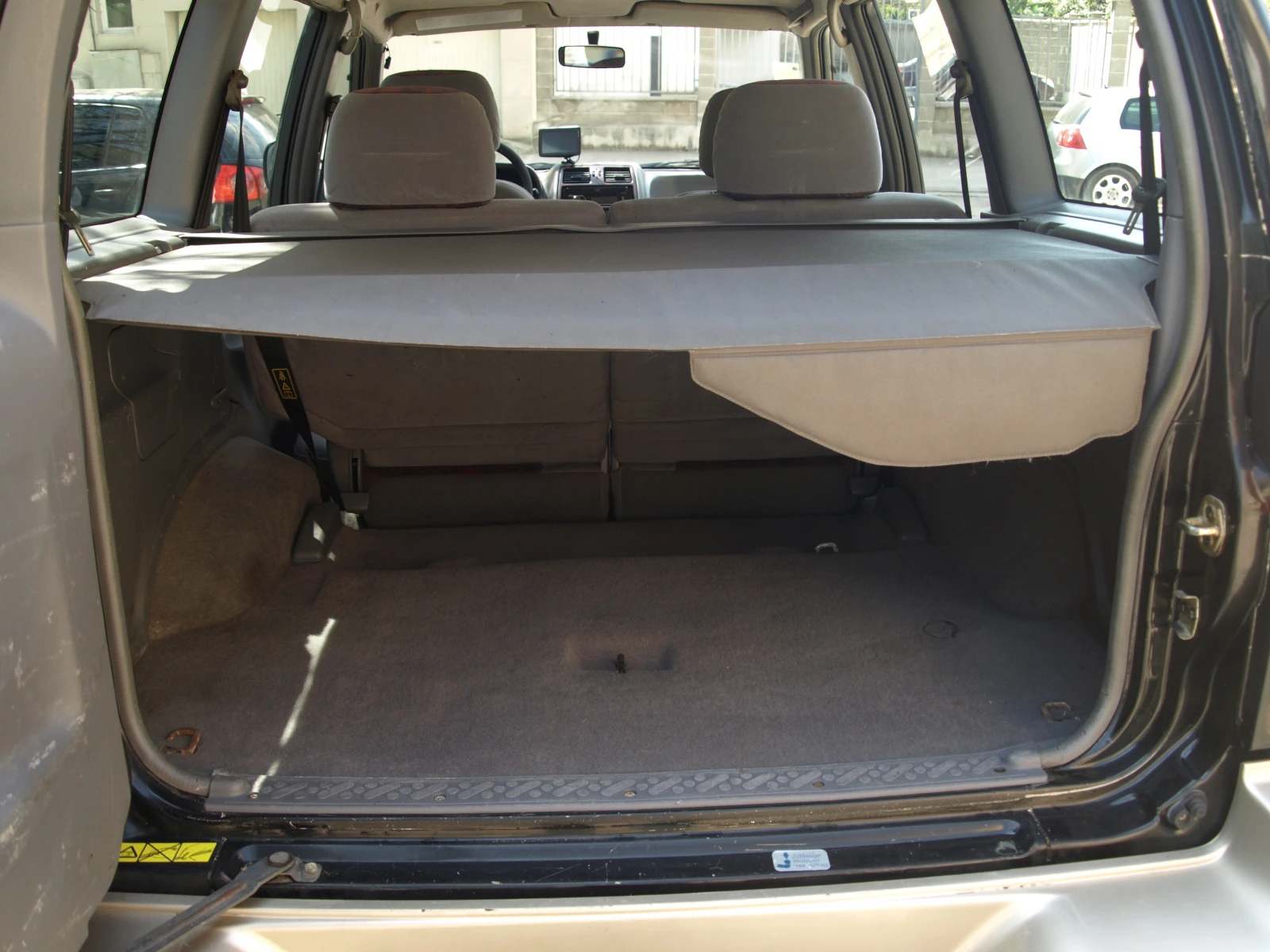 Nissan Terrano 2.4i* 116КС* , снимка 9 - Автомобили и джипове - 54230124