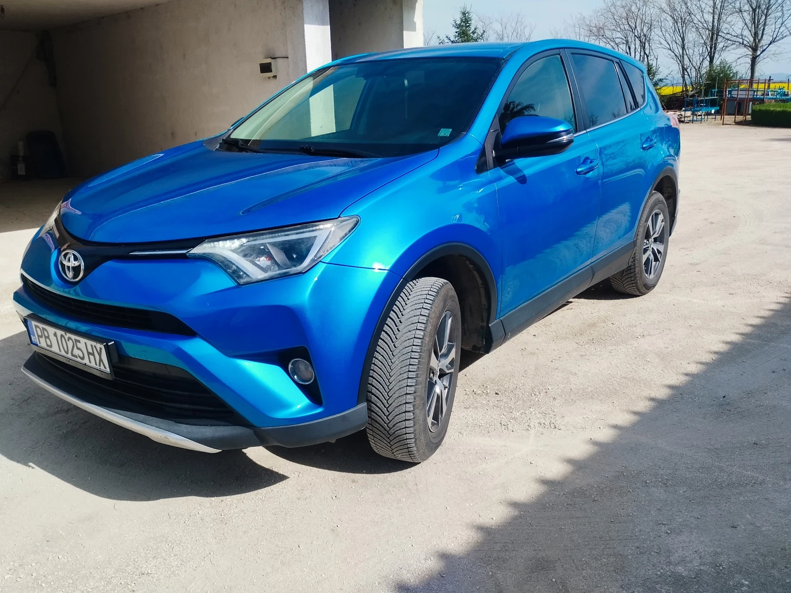 Toyota Rav4 Нормално , снимка 2 - Автомобили и джипове - 54448930