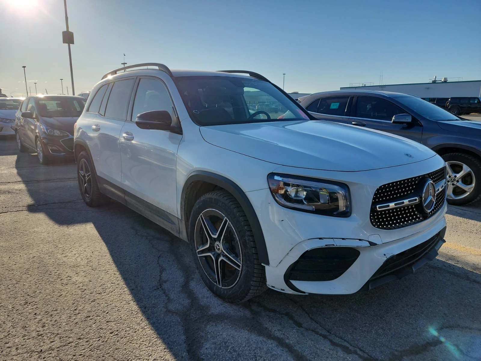 Mercedes-Benz GLB 250 4MATIC SUV, снимка 2 - Автомобили и джипове - 54459668