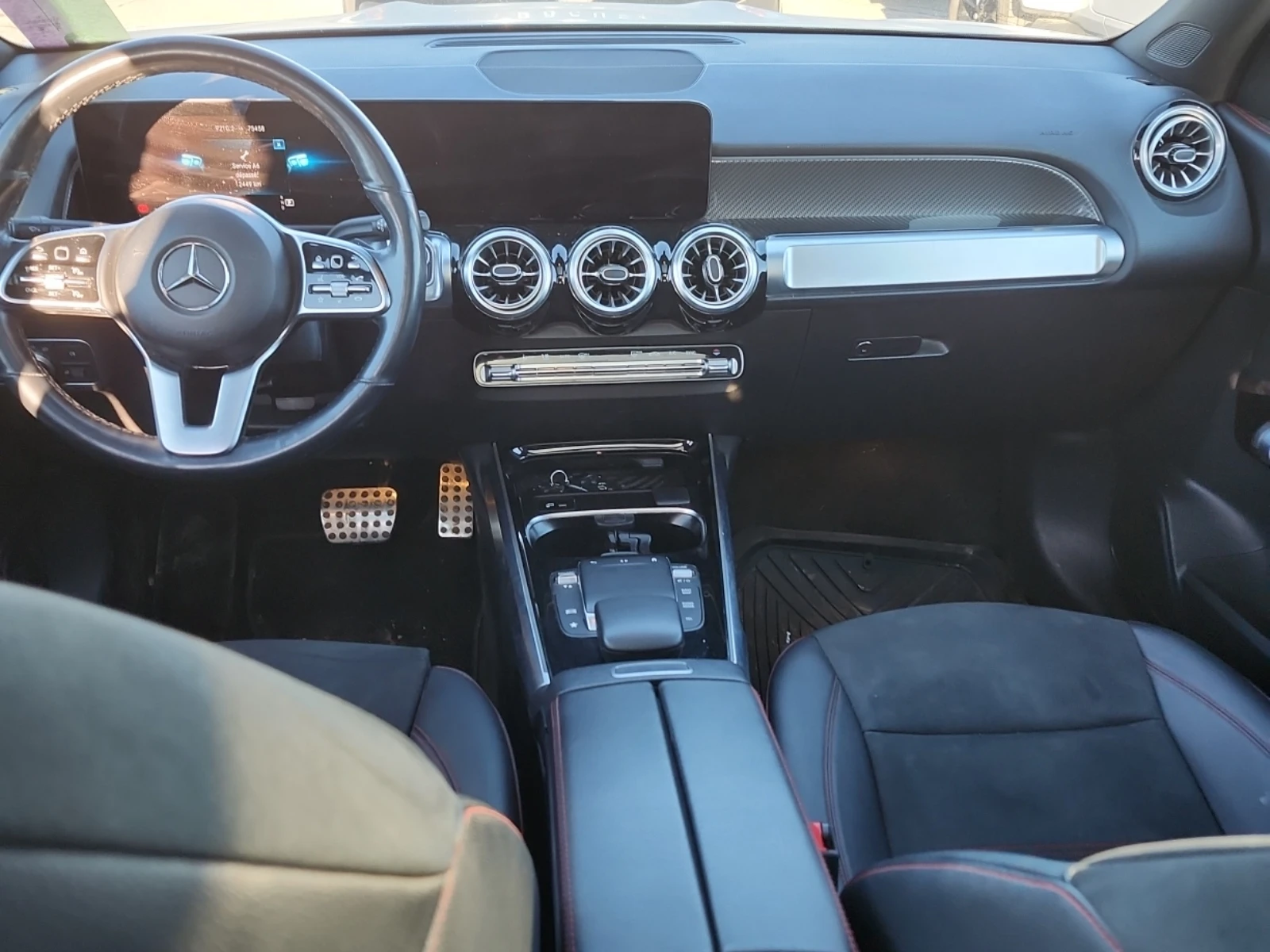 Mercedes-Benz GLB 250 4MATIC SUV, снимка 11 - Автомобили и джипове - 54459668