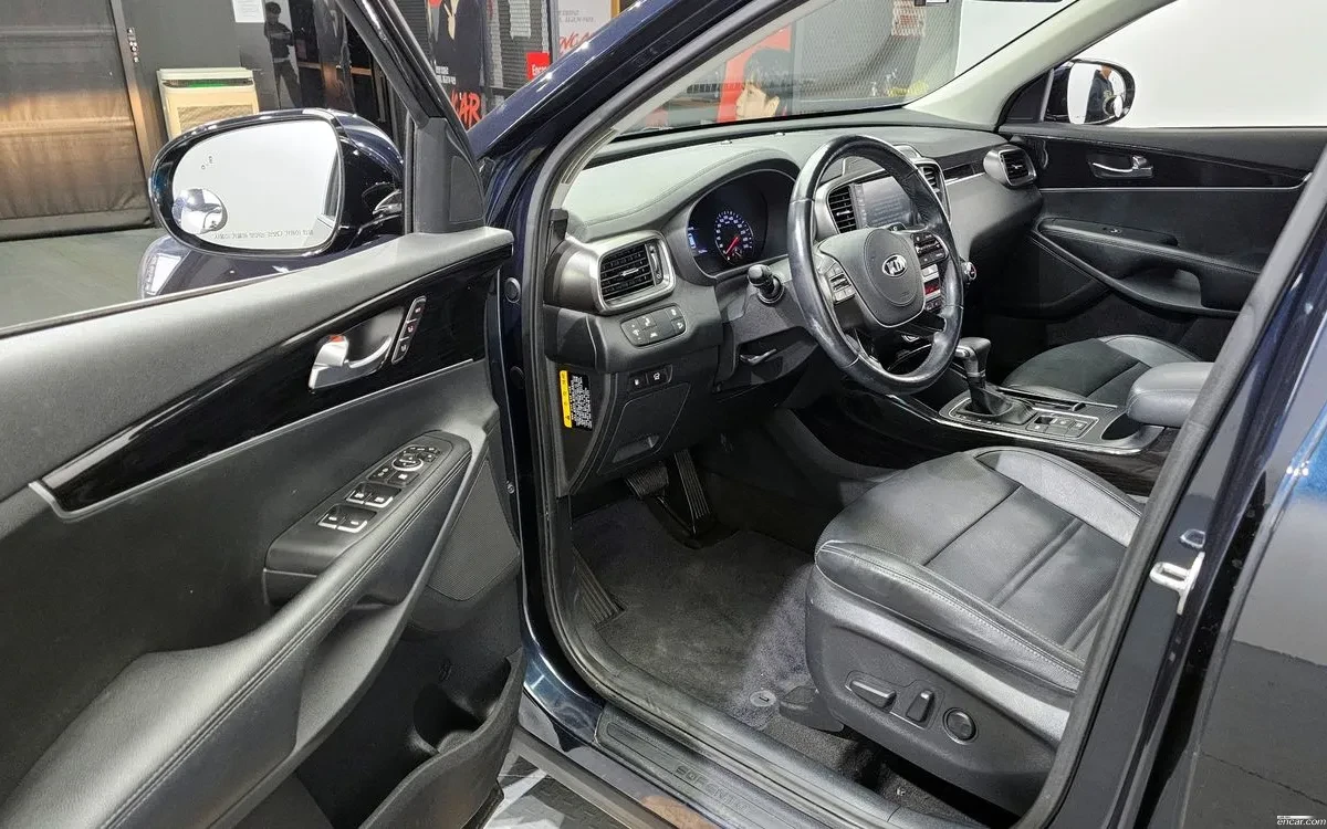 Kia Sorento PRESTIGE! НАЙ-ВИСОКО ОБОРУДВАНЕ !ОБДУХВАНЕ, снимка 9 - Автомобили и джипове - 54965318