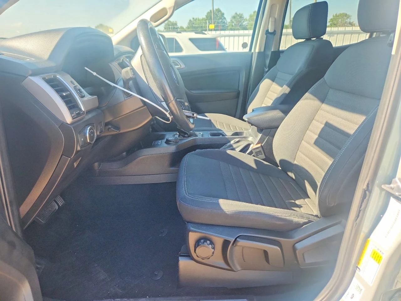 Ford Ranger 2.3l Xl, снимка 7 - Автомобили и джипове - 56076346