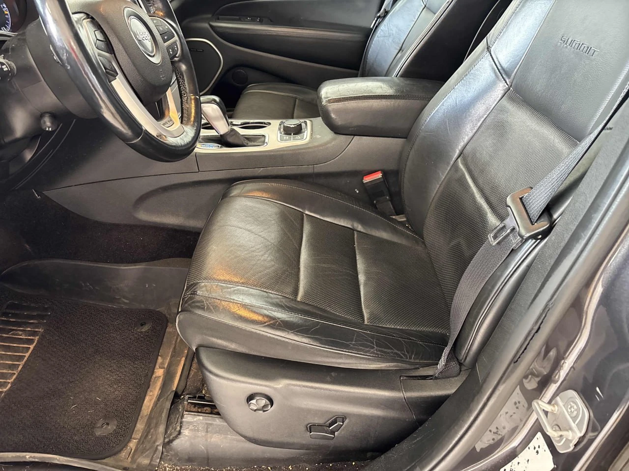 Jeep Grand cherokee SUMMIT* 5.7HEMI* БЕЗ УДАР* ПАНО* ДИСТРОНИК* ОБДУХ, снимка 6 - Автомобили и джипове - 56099074