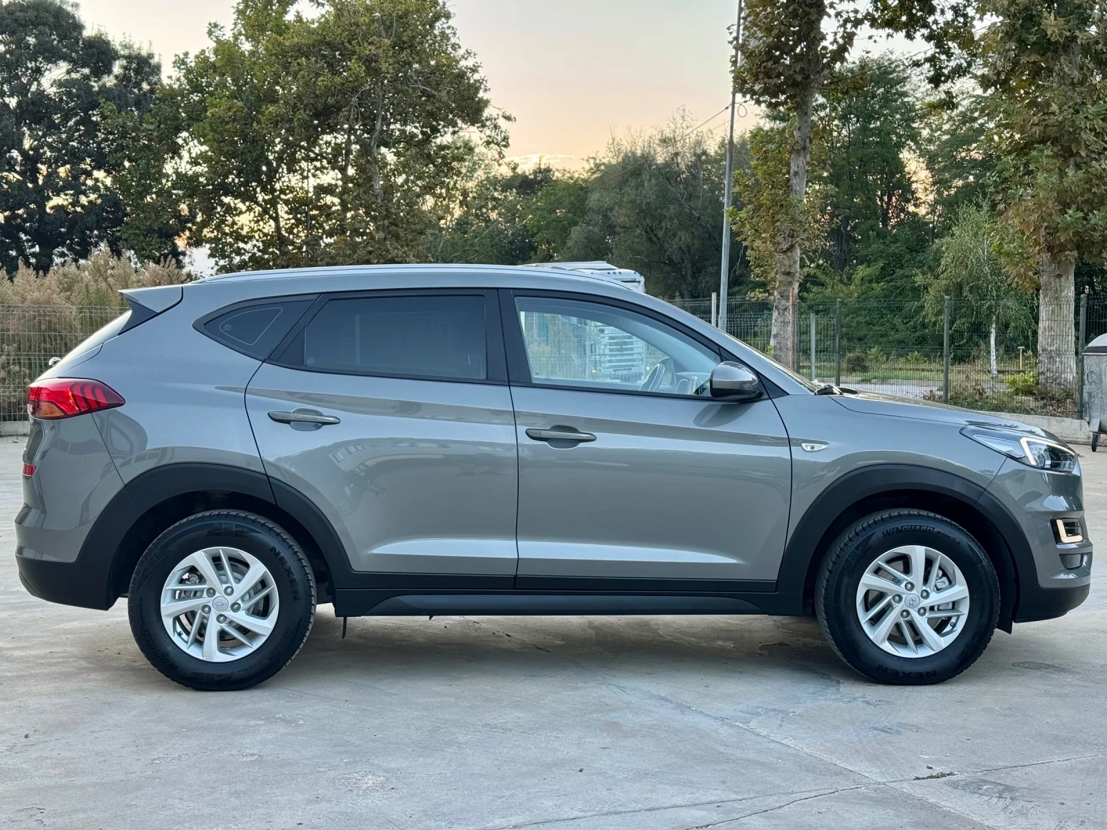 Hyundai Tucson * FACE* 1.6IБензин* 2019г.* TOP* , снимка 8 - Автомобили и джипове - 56184360