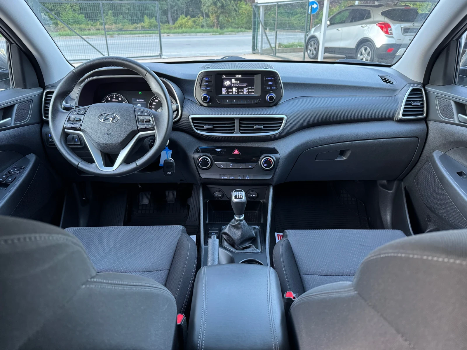 Hyundai Tucson * FACE* 1.6IБензин* 2019г.* TOP* , снимка 13 - Автомобили и джипове - 56184360