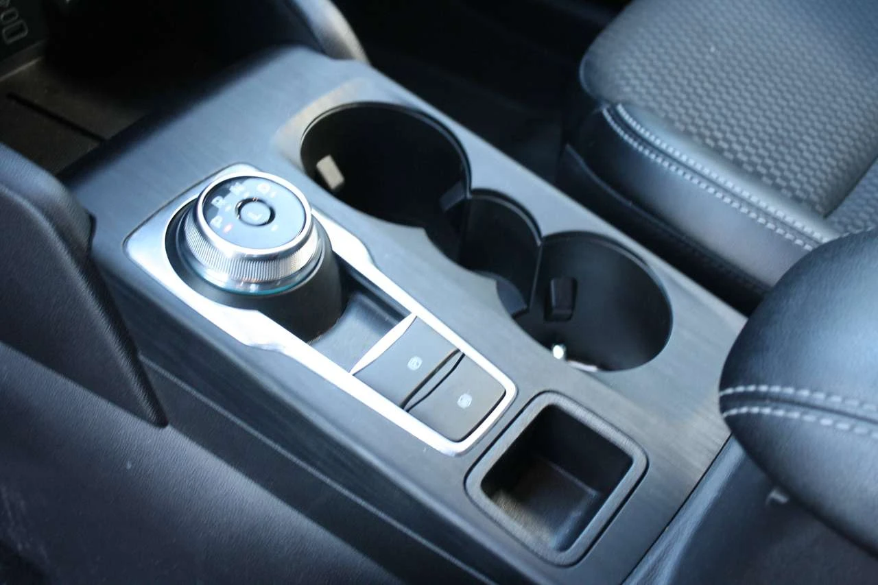 Ford Escape PHEV / Heated Seats / CarPlay / Power Liftgate | Mobile.bg � ����������� 13