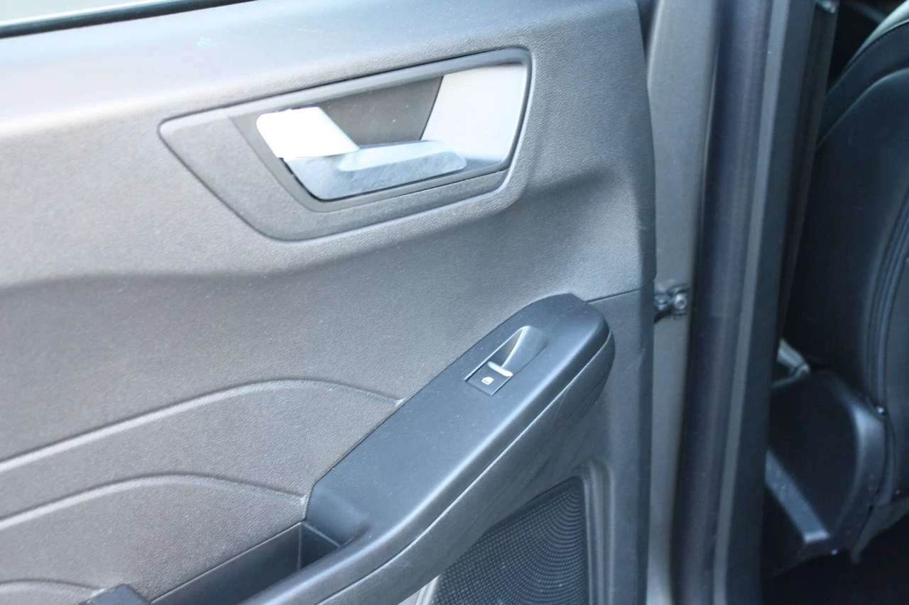 Ford Escape PHEV / Heated Seats / CarPlay / Power Liftgate | Mobile.bg � ����������� 6