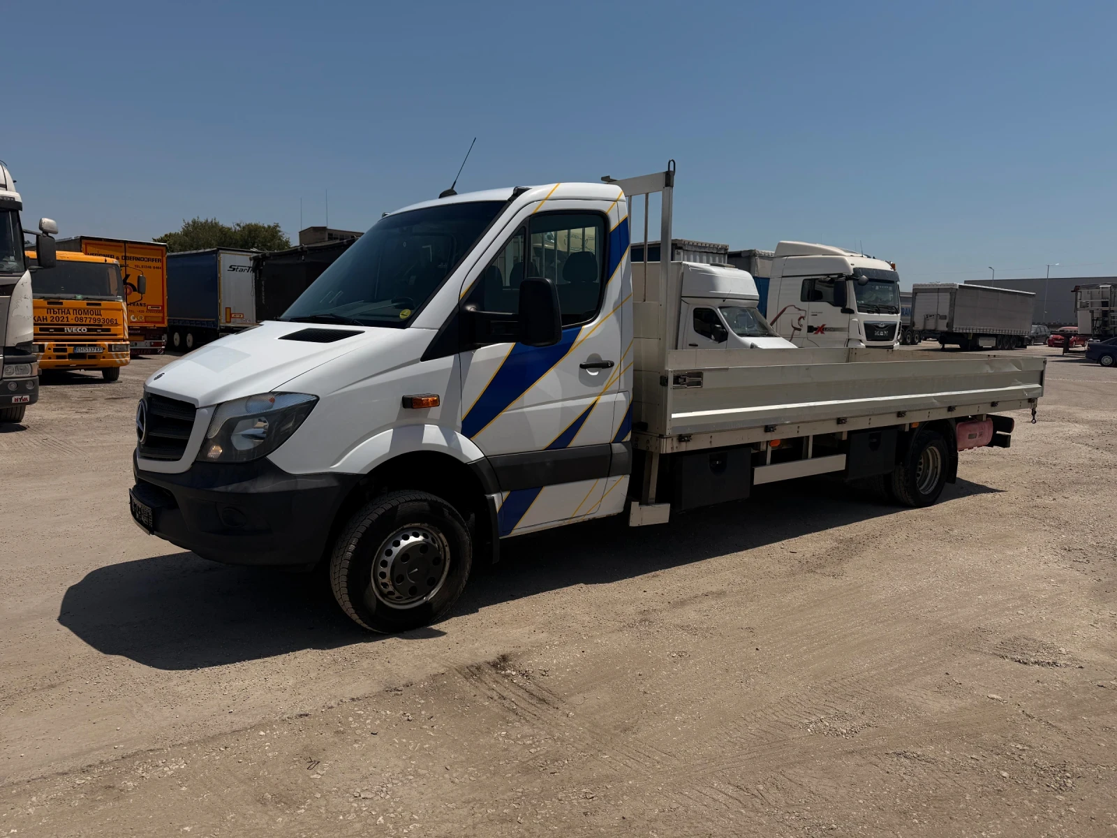 Mercedes-Benz Sprinter 519 4х4 , Бордови 5.50 м каросерия - изображение 3