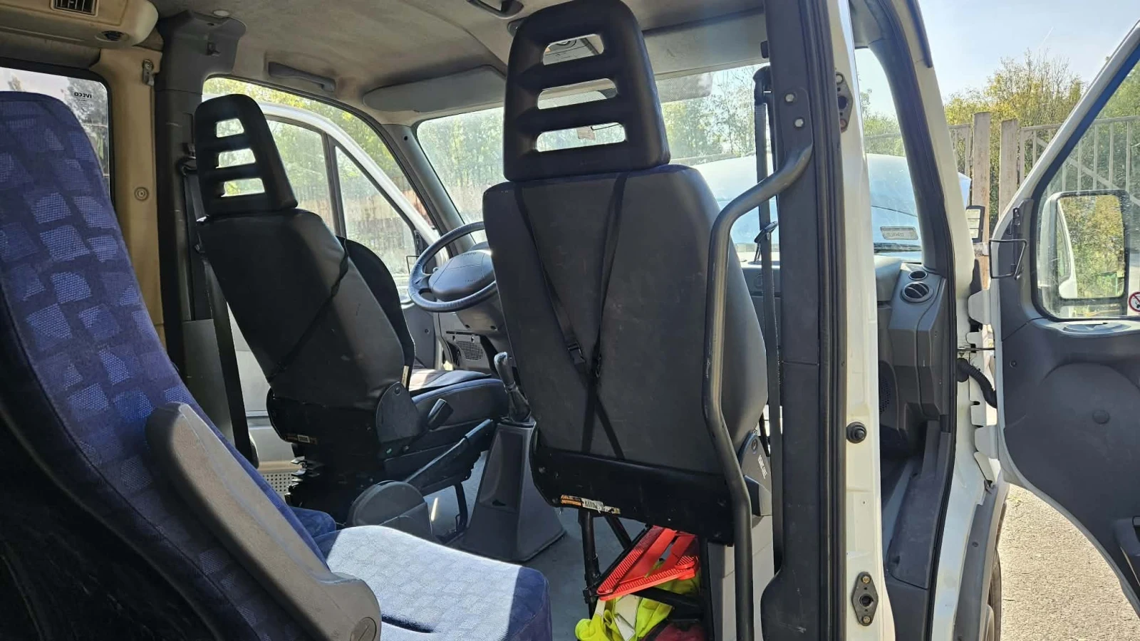Iveco Daily Товаро Пътнически, снимка 10 - Бусове и автобуси - 56588031