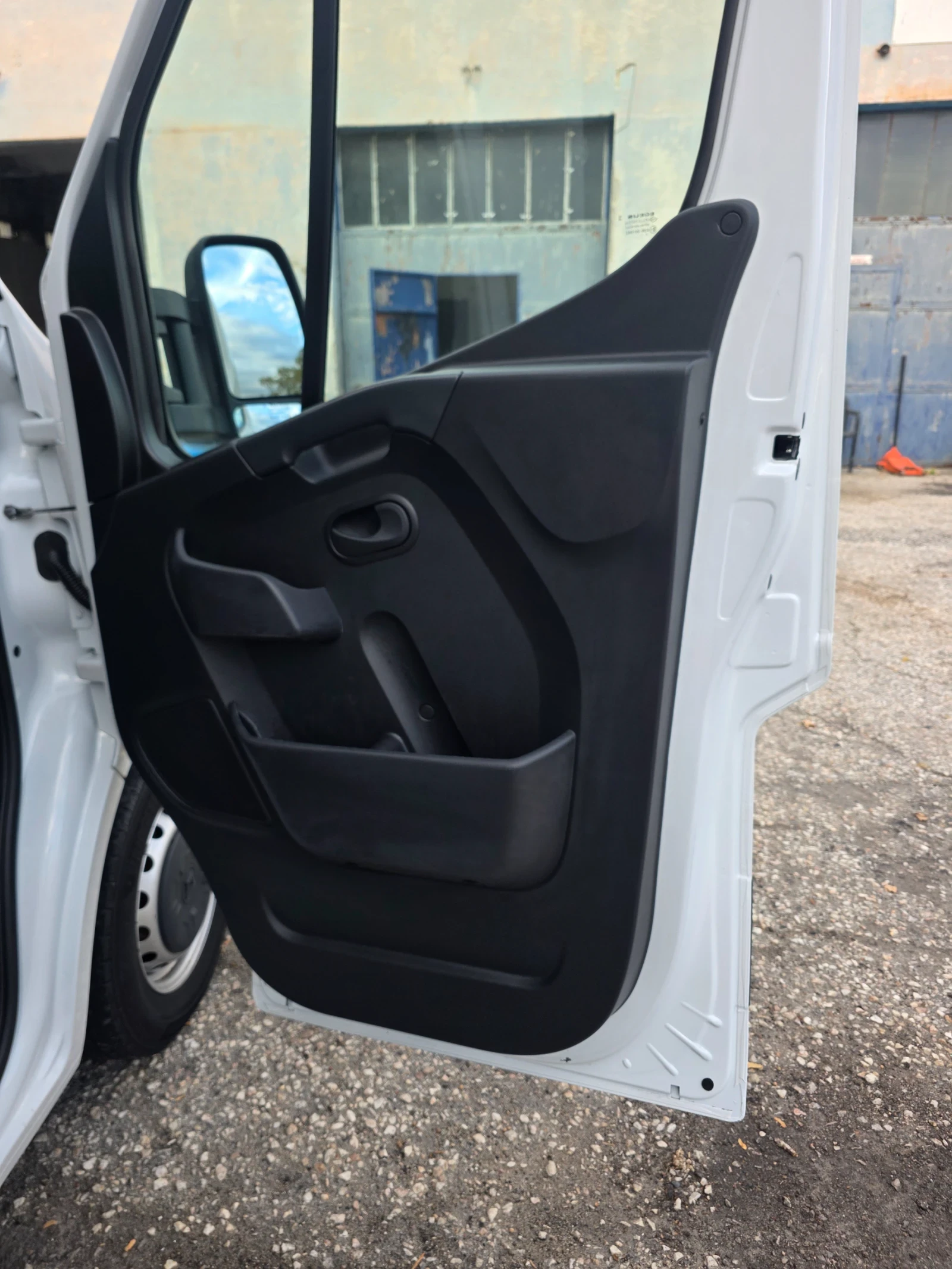 Renault Master 2.3 163, снимка 10 - Бусове и автобуси - 56709199