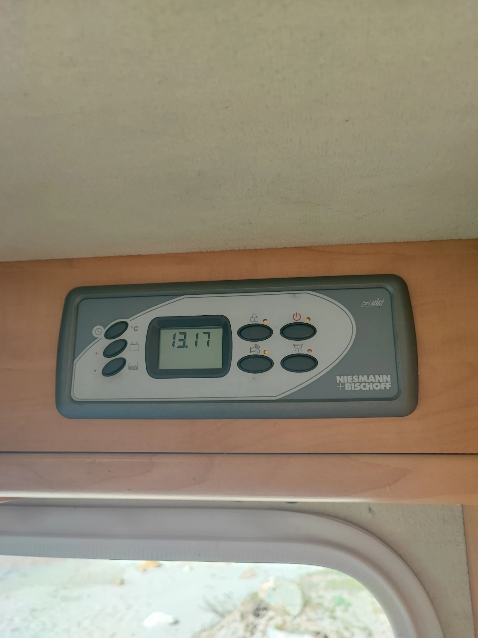 ������ Niesmann Bischoff Arto 69 | Mobile.bg � ����������� 13