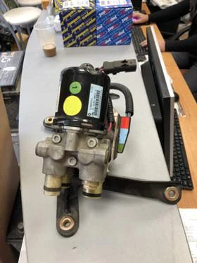 Хидравличен блок Jeep Grand Cherokee ABS  52008824, снимка 1