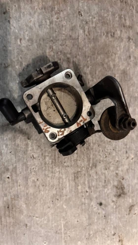 Дроселова Клапа за VW  Transporter - 044061D B2 245, снимка 2 - Части - 52859988