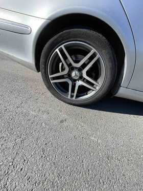 Mercedes-Benz E 220, снимка 5