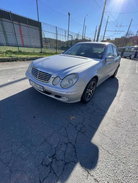 Mercedes-Benz E 220, снимка 1